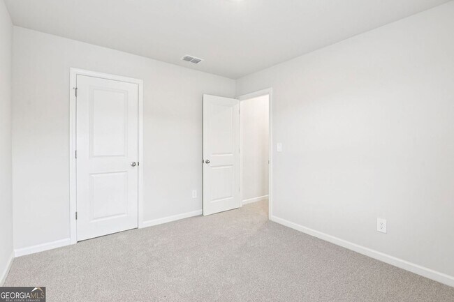 Building Photo - 90 Proust Cir