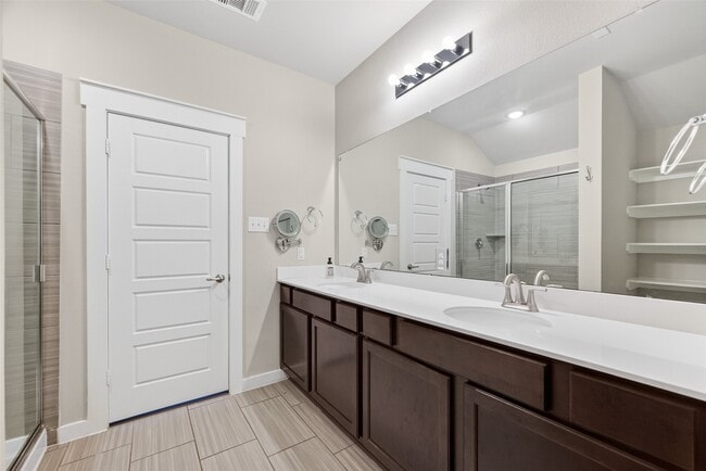 Building Photo - 12322 Sabine Point Dr