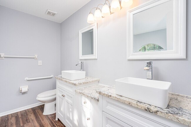 Building Photo - 3 Bedroom Port Orange Home