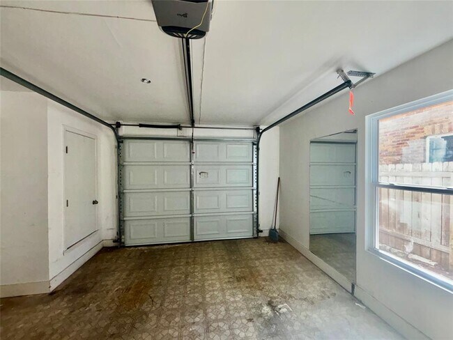 Building Photo - 3100 Wheeler St