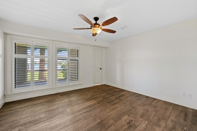 Building Photo - 11707 Edgewater Ct
