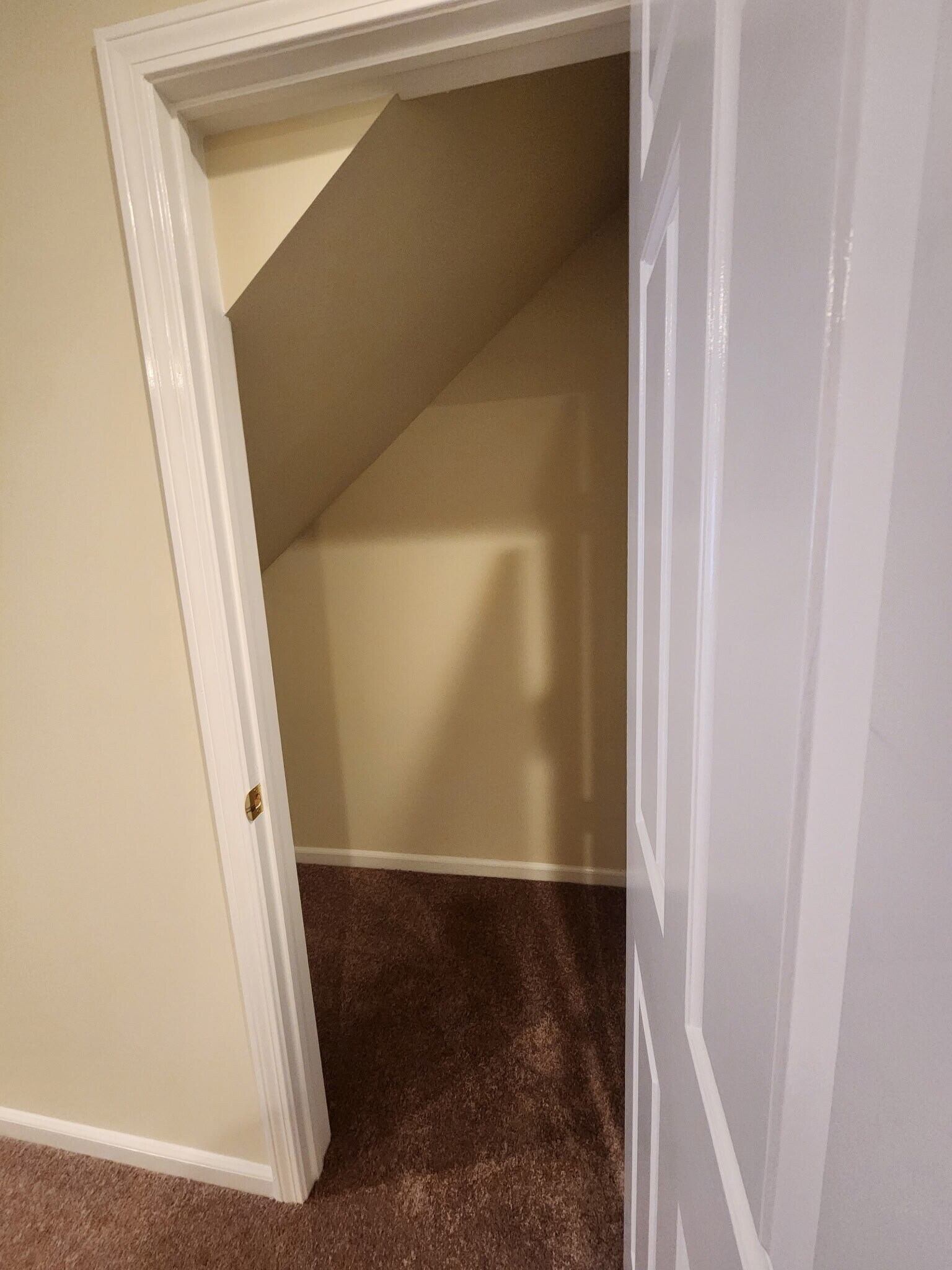 Building Photo - 27 Van Buren Ave