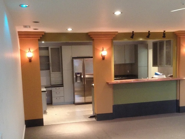 Building Photo - 300 Los Alamos Rd