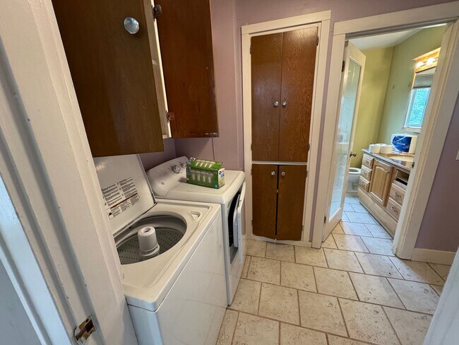 Building Photo - Country Living - 2 Bedroom 1 Bathroom