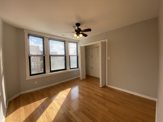 Building Photo - 2608 W Le Moyne St