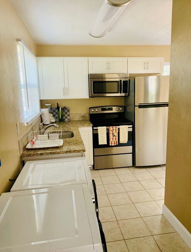 Building Photo - Cozy 2-Bedroom Home for Rent