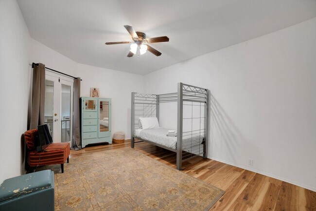 Building Photo - 1 Crystal Springs Ct