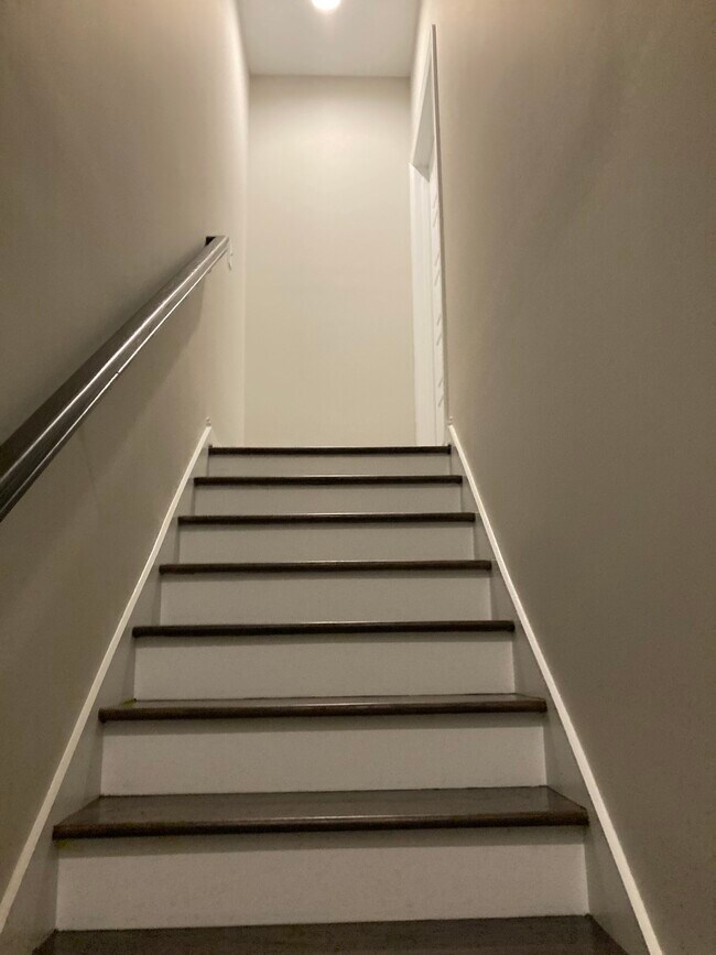 Stairs - 4912 Florida Ave