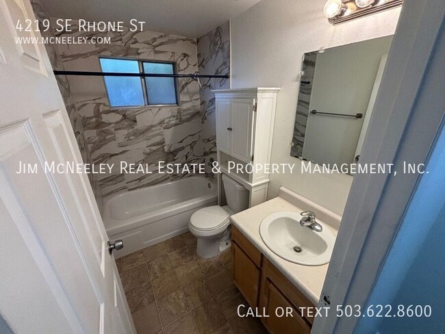 Building Photo - 4219 SE Rhone St