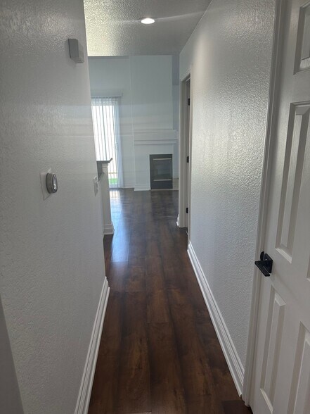 Solid surface floors - 35 Santa Agatha