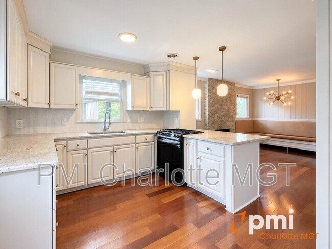 Building Photo - 1140 Bevis Dr
