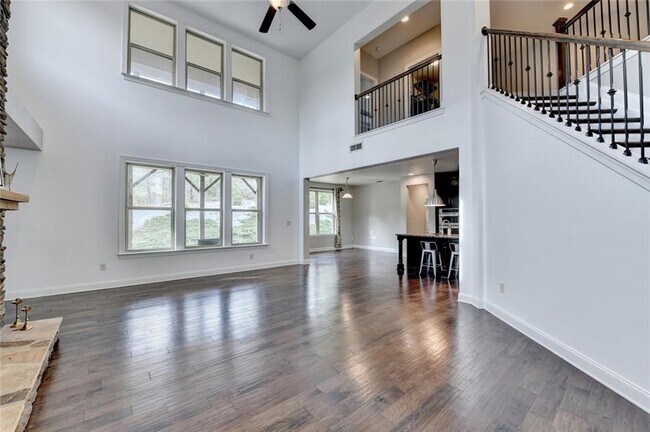 Building Photo - 2540 Maple Ridge Ln