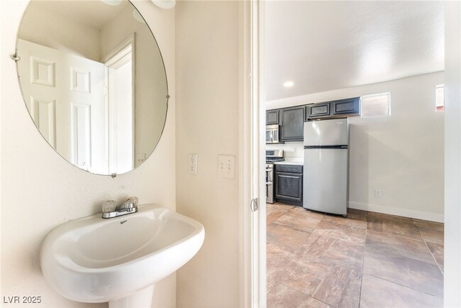 Building Photo - 4706 Pinon Pointe Rd