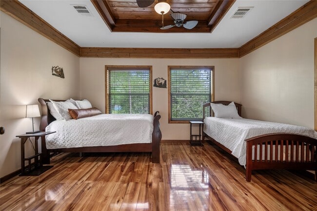 Building Photo - 358 Bridgeview Dr