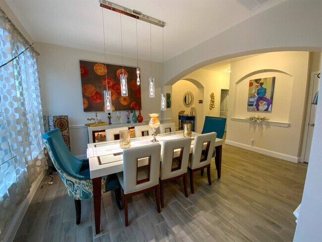 Building Photo - 456 Turning Stone