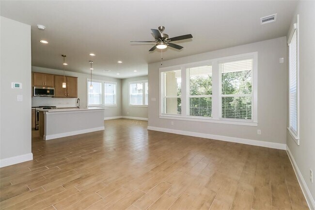 Building Photo - 2605 Sam Bass Rd