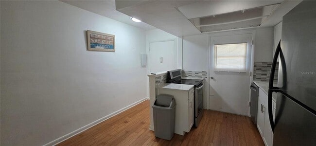 Building Photo - 1433 S Belcher Rd