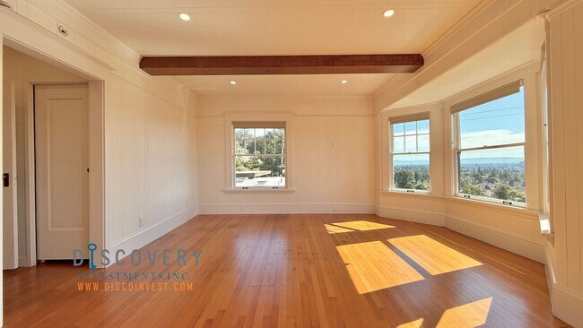 Building Photo - Panoramic Hill Estate with Sweeping Views