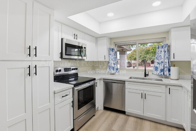 Building Photo - 6201 W Acoma Dr