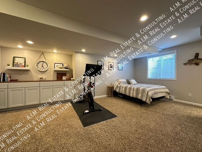 Building Photo - 1709 Crabapple Ln