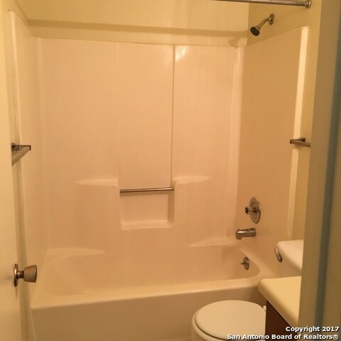 Building Photo - 5011 Sommerdale