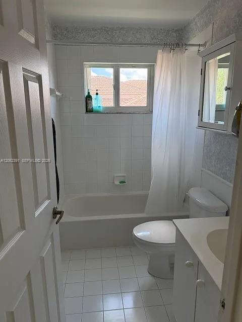 Building Photo - 1092 SW 158th Ave