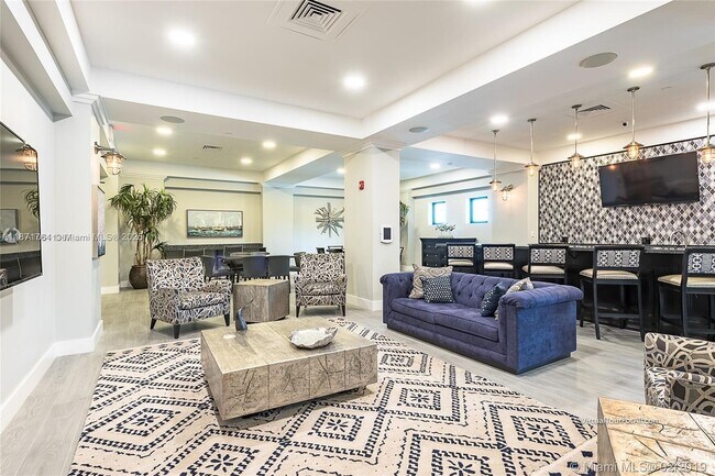 Building Photo - 2501 S Ocean Dr