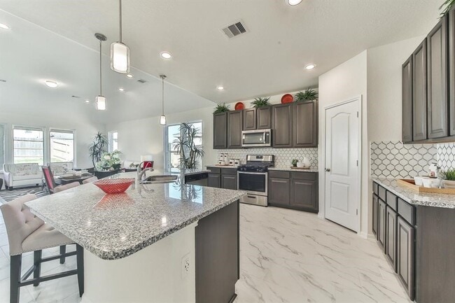 Building Photo - 25206 Farmdale Ln