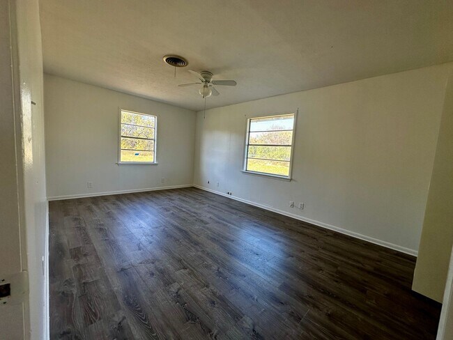 Building Photo - Welcome to Your Private Retreat in the Hea...