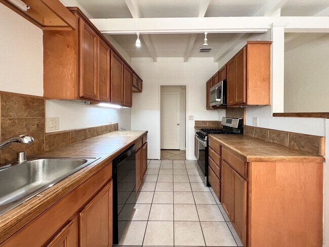 Building Photo - Renovated American Canyon Home Near Schools and Shopping Centers