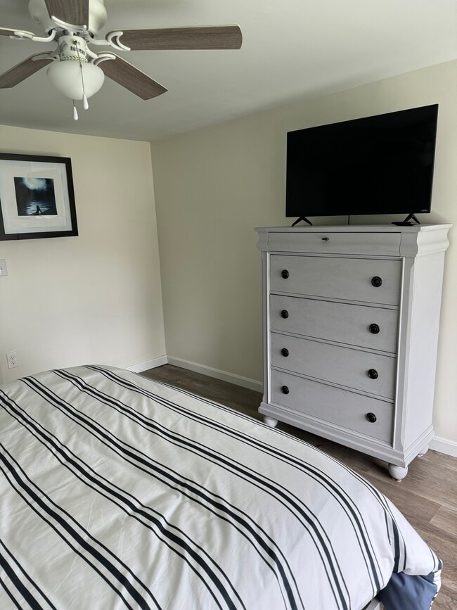 Building Photo - 11 Rapoza St