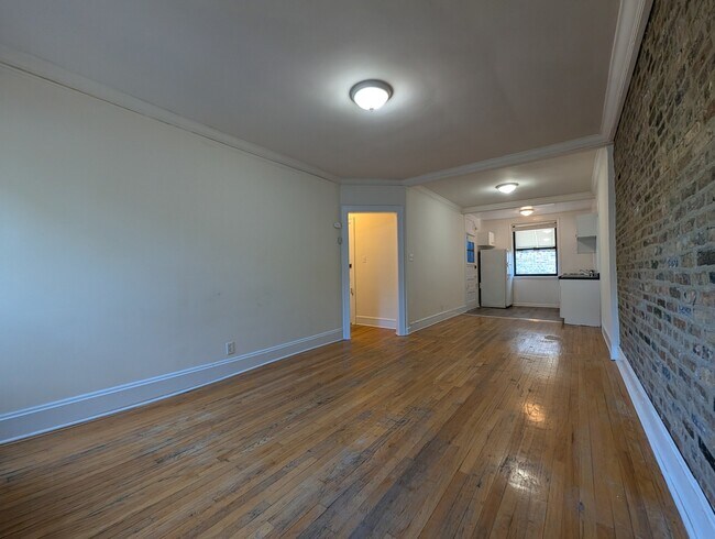 Building Photo - 2332.5 N Spaulding Ave