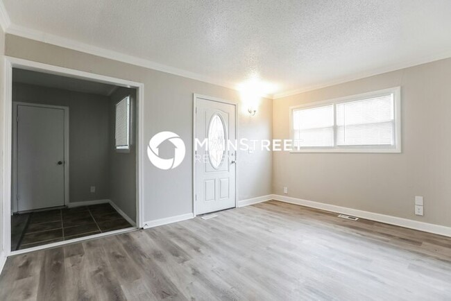 Building Photo - 3 Bedroom Pet-Friendly Home in KANSAS CITY...