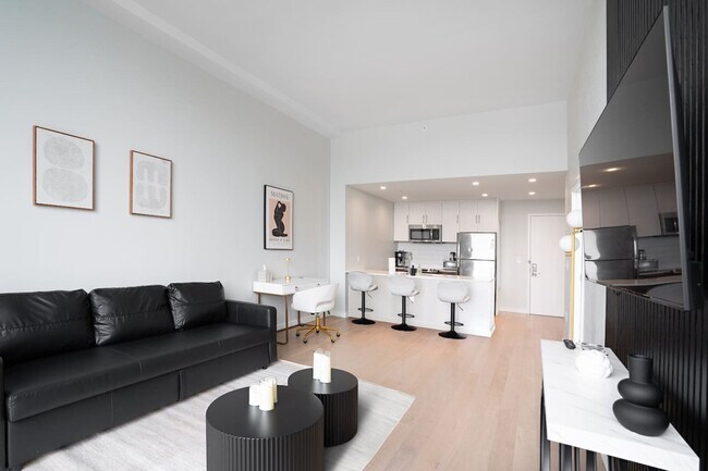 Building Photo - 648 Jackson St