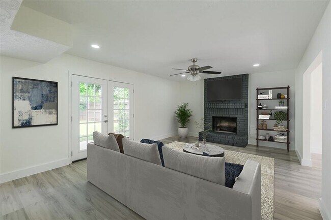 Building Photo - 1311 Sand Stone Dr
