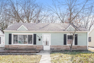 Building Photo - Cozy Home in Berea, OH