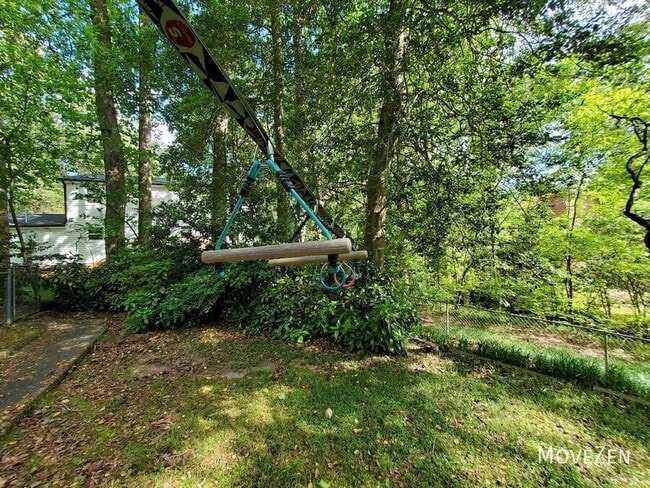 Building Photo - 812 Autumn Ct