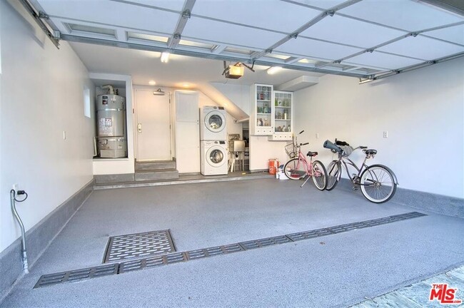 Building Photo - 2906 2nd St