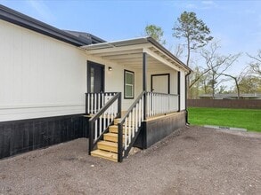 Building Photo - 21504 Ruth Dr