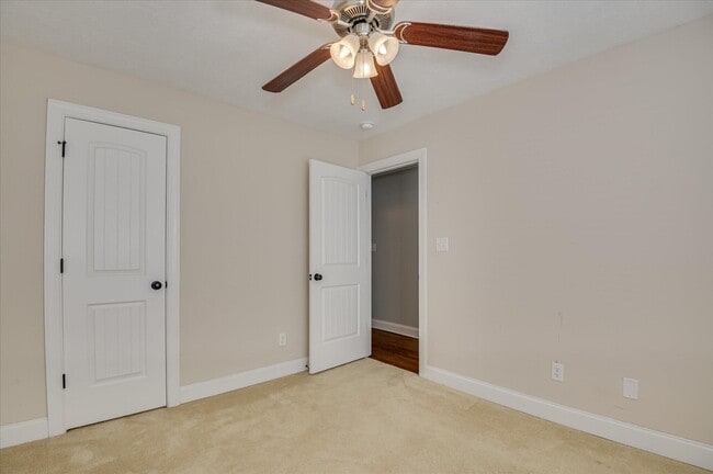 Building Photo - 733 Leela Ct