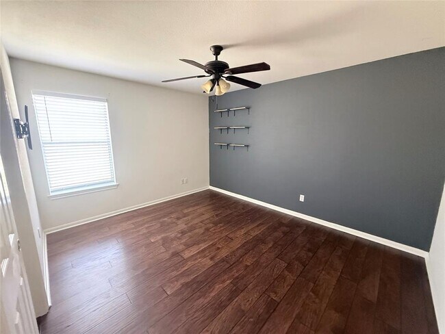 Building Photo - 428 River Crossing Trail