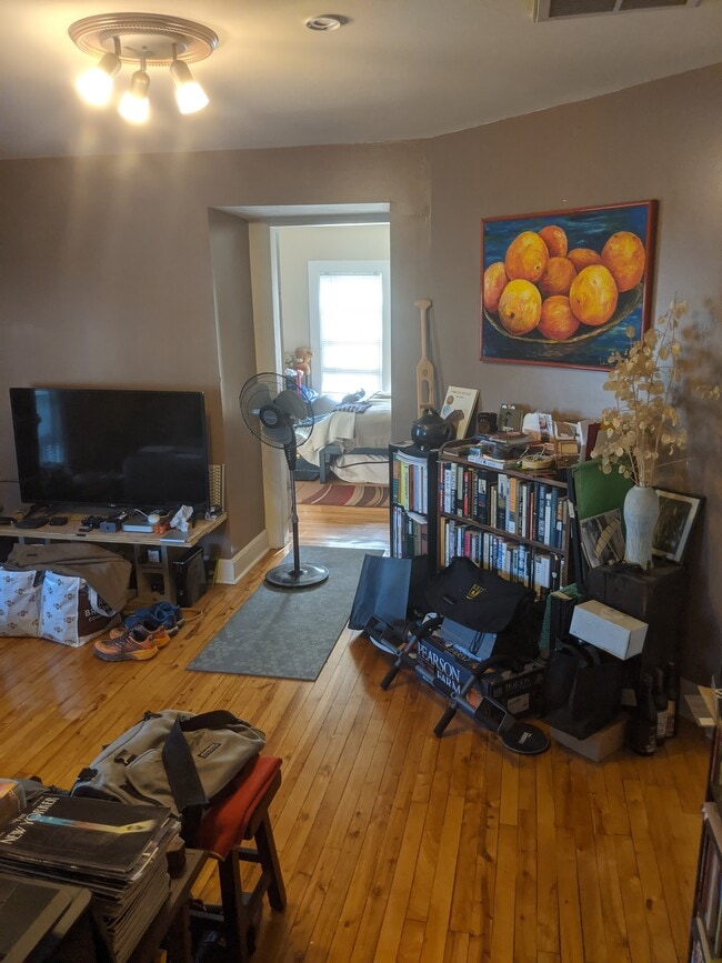 Building Photo - 2303 Pierce St NE