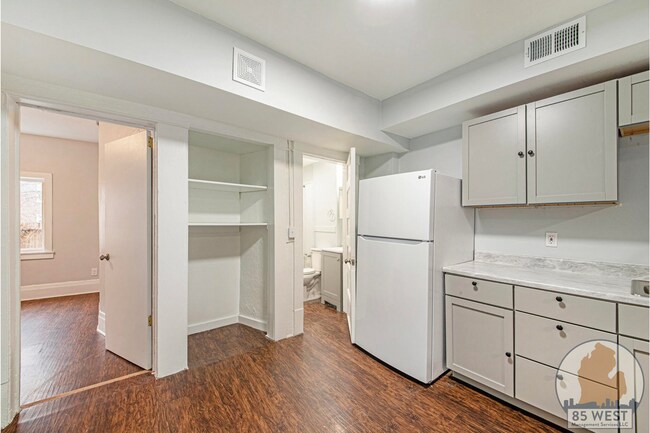 Building Photo - 407 11th St NW