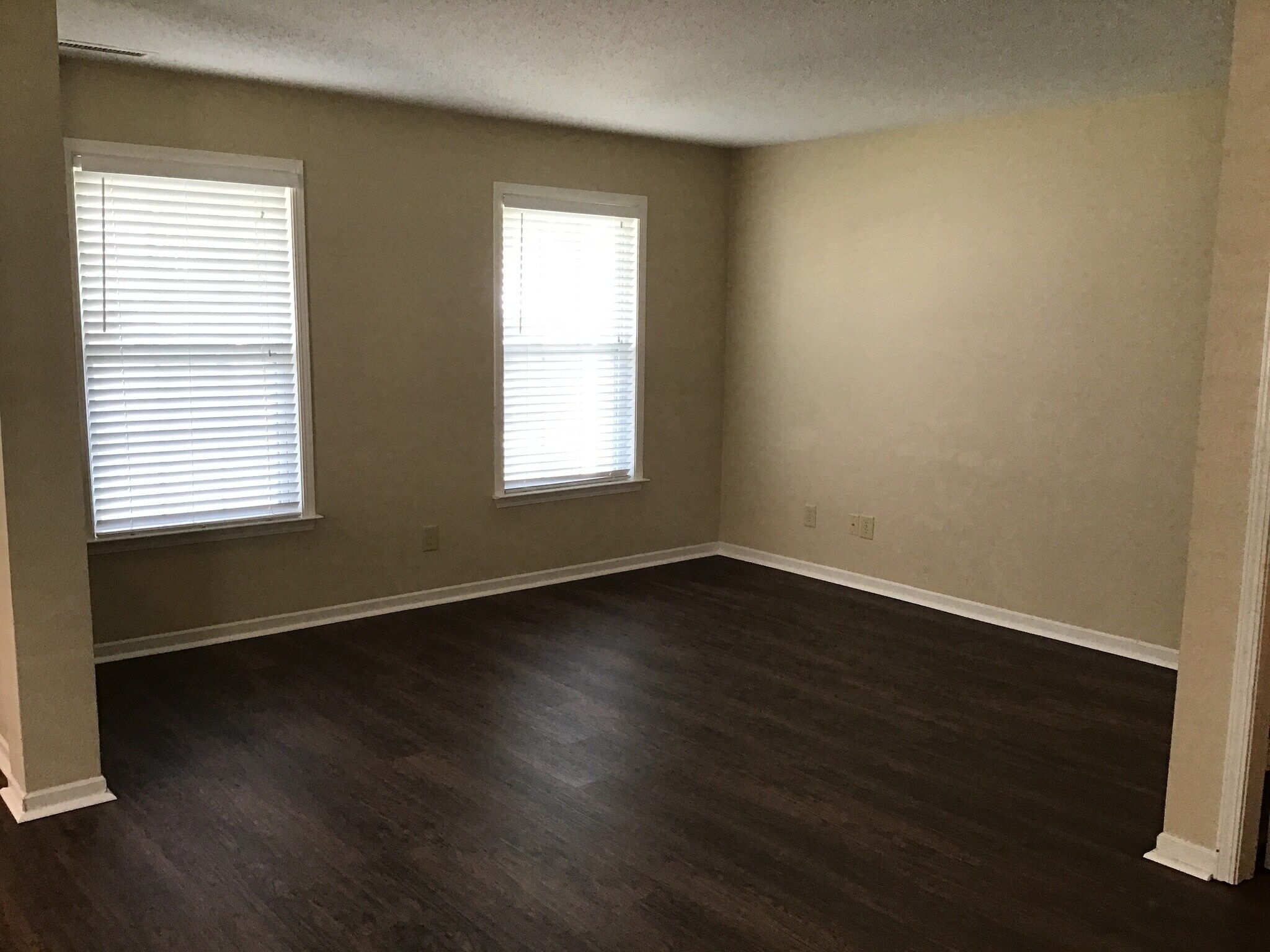 Building Photo - 12645 Republic Dr
