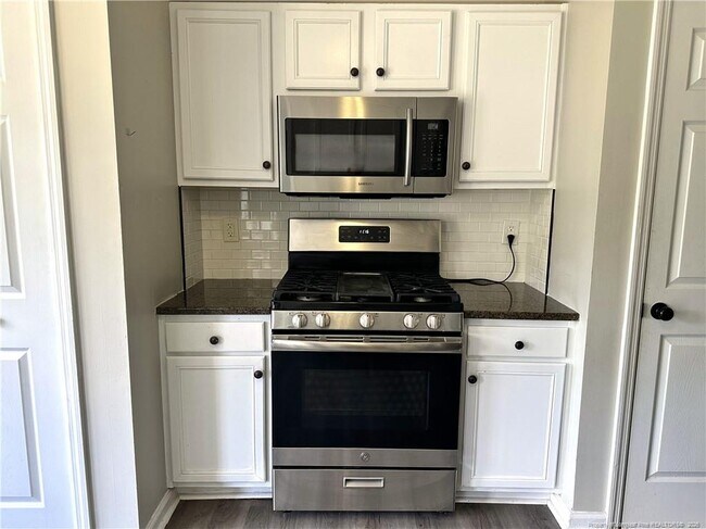 Building Photo - 1311 Shoshone Pl