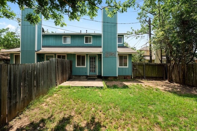 Building Photo - 7602 Woodstone Cove