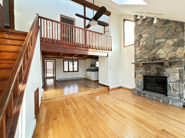 Building Photo - 123 Banbury Dr