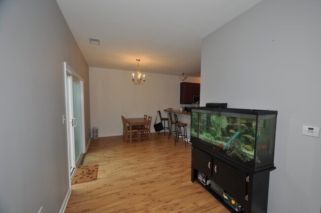 Building Photo - Kings Pointe at Western Branch