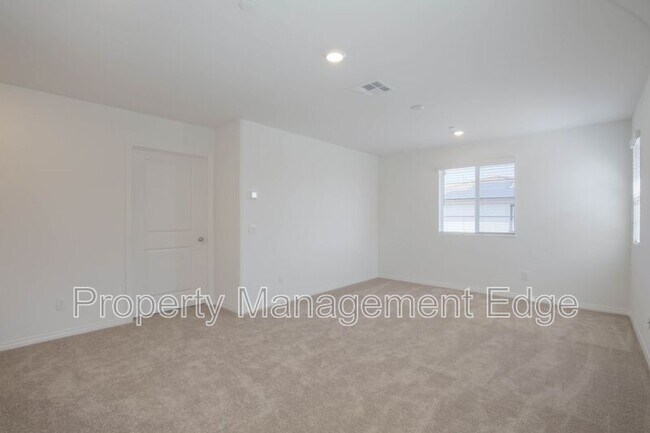 Building Photo - 30128 Bonita Spgs St