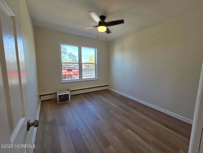 Building Photo - 1 Willis Pl